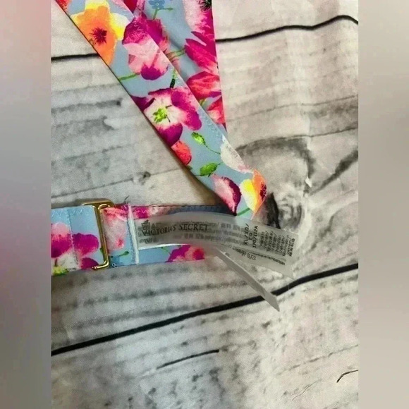 Victoria secret tie up floral bikini top - Picture 3 of 6